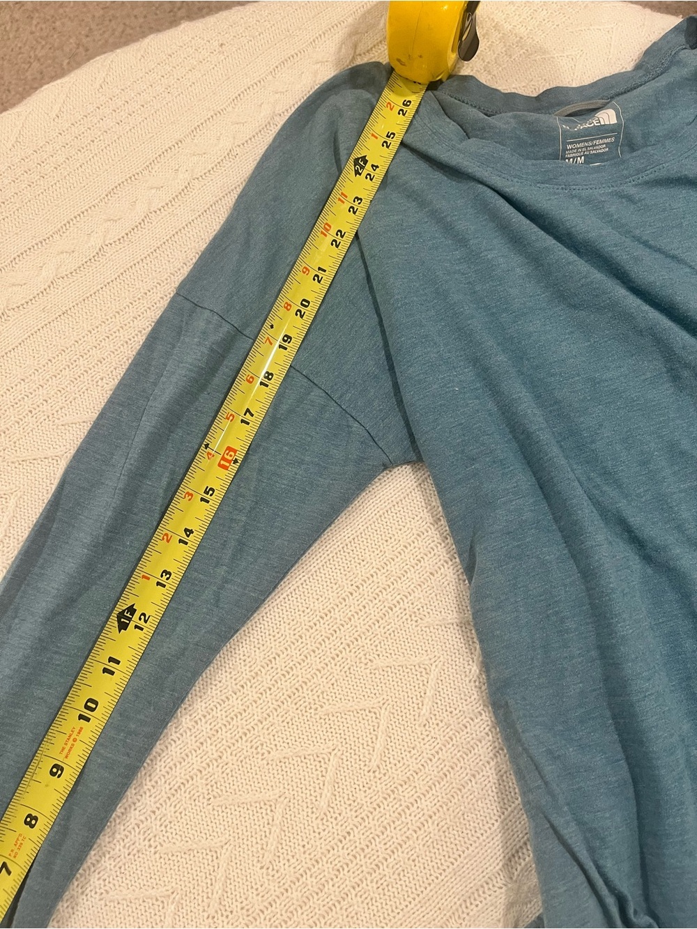 The North Face Women's Classic Fit Long Sleeve Tee - Medium - Picture 7 of 7